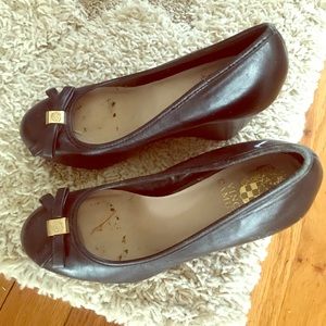 Ballet toe wedges 🖤🖤 with gold bow